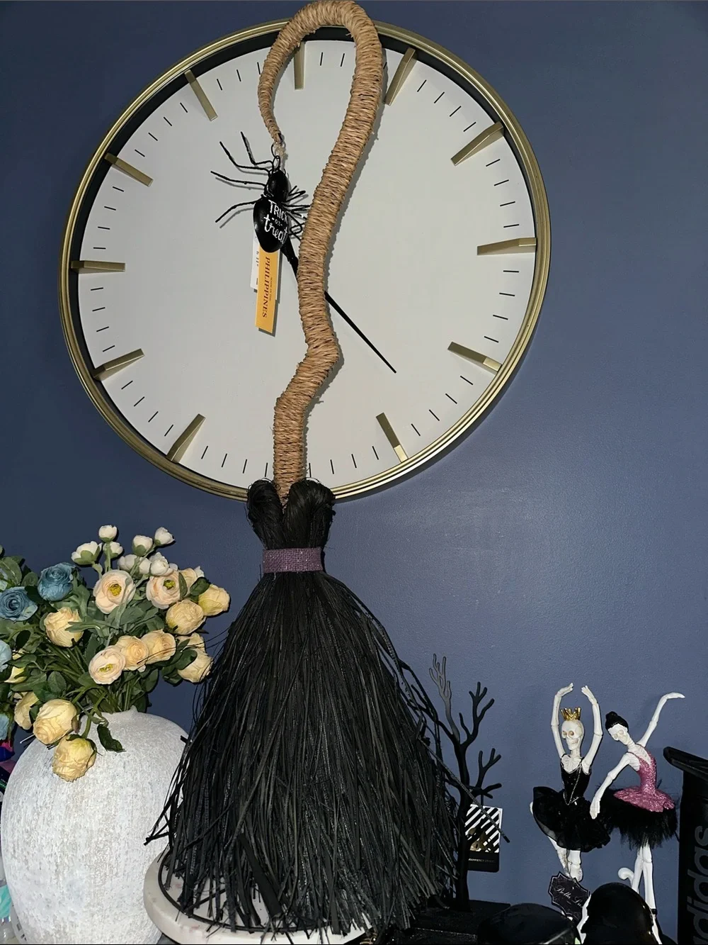 Halloween witch broom with spider Natural Rope Loop